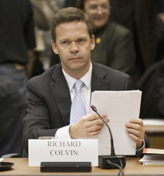 Intelligence officer and ex-diplomat Richard Colvin, right, arrives at a commons special committee on Afghanistan hears witnesses on transfer of Afghan detainees on Parliament Hill in Ottawa, Ont., on Wednesday November 18, 2009. THE CANADIAN PRESS/Sean Kilpatrick.