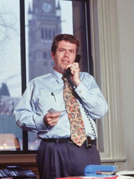 Peter Donolo, in his Ottawa office back in the old days of the 1990s, with what would appear to be a nice view of the Peace Tower out the window. According to Chantal HÃ©bert in October 2009: “Au total, le retour de Peter Donolo est une tardive mais nÃ©anmoins bonne nouvelle pour le PLC et un signe concret de ce que le chef libÃ©ral prend sa situation actuelle au sÃ©rieux.”