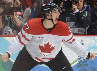 SC Sid the Kid, from Cole Harbour, NS, is happy after he scores Team Canada’s golden goal, February 28, 2010. Harry How/Getty Images.