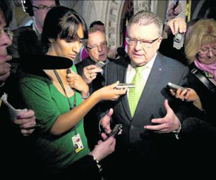 Liberal House leader Ralph Goodale, a key figure in the negotiation of the Afghan documents deal, speaks to reporters outside Canadian House of Commons, Friday 14 May 2010. Photo: Sean Kilpatrick / CP.