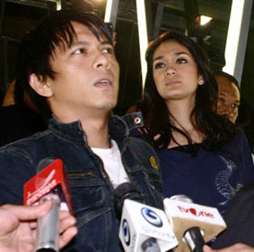 Indonesian pop singer Nazril Irham, better known as Ariel – the Edison Chen of 2010 – and his girlfriend Luna Maya.