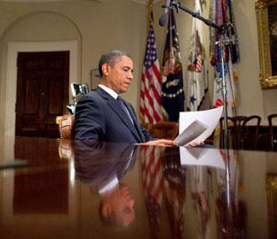 President Obama prepares to record his weekly address for July 3, 2010. Photo: White House / C. Kennedy.